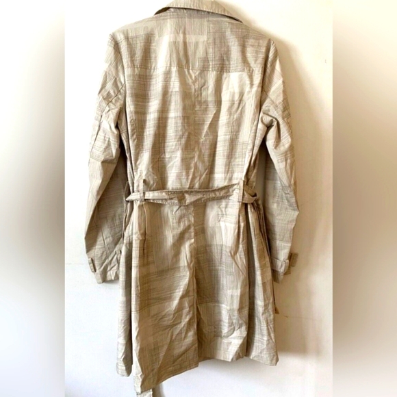 (M)🆕️Trench Coat/Jacket Cream Ptp 19"×L36" - Picture 4 of 9
